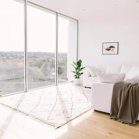 Glass Home With Views, Hot Tub, Free Ev Charging!